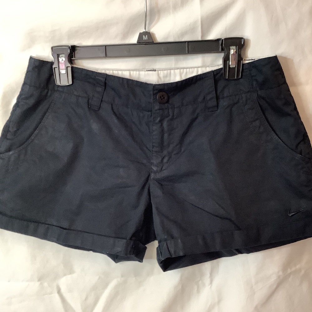 EUC Nike Black‎ Ladies shorts sz. Medium 10